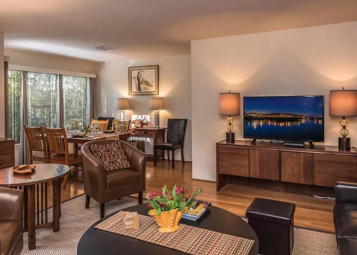 3759 Pacific Grove Retreat