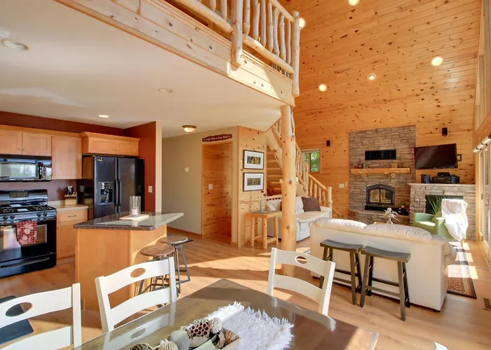 Enjoy The Colors Of Fall At The Lake House