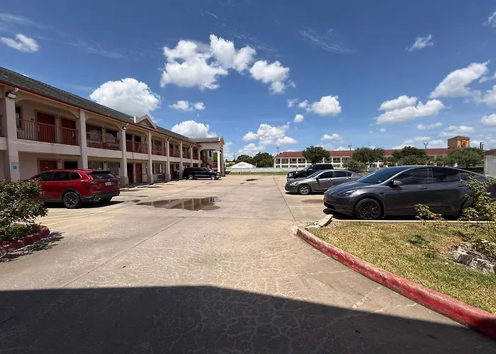 Scottish Inns & Suites - Rosenberg
