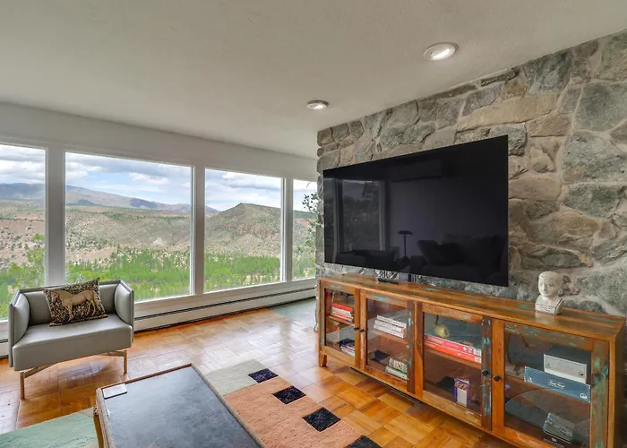Mid-Century Home On Canyon-Edge With Stellar Views