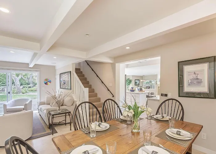 3885 Pebble Beach Oasis