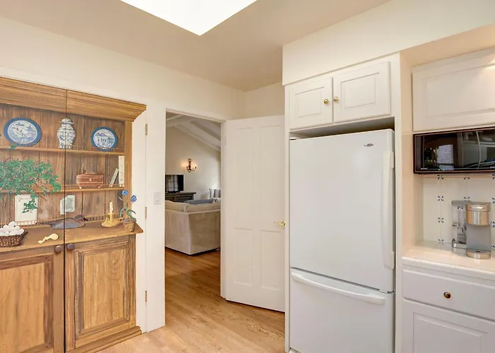 3936 Coastal Cottage