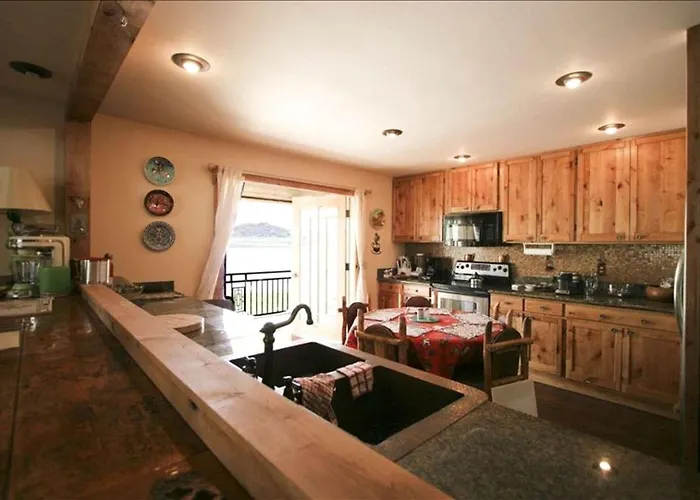 Luxury, Waterfront Cabin With Private Hot Tub On Lake Deweese Wildlife Refuge In Colorado