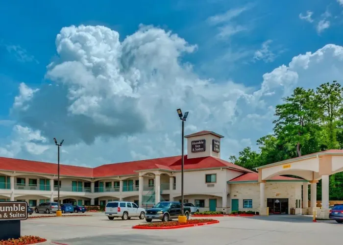 Humble Inn & Suites