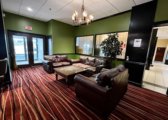 Albany Plaza Hotel