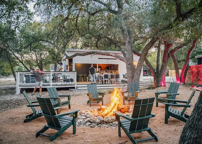 Rustic Roamer - Private Hill Country Rv Retreat