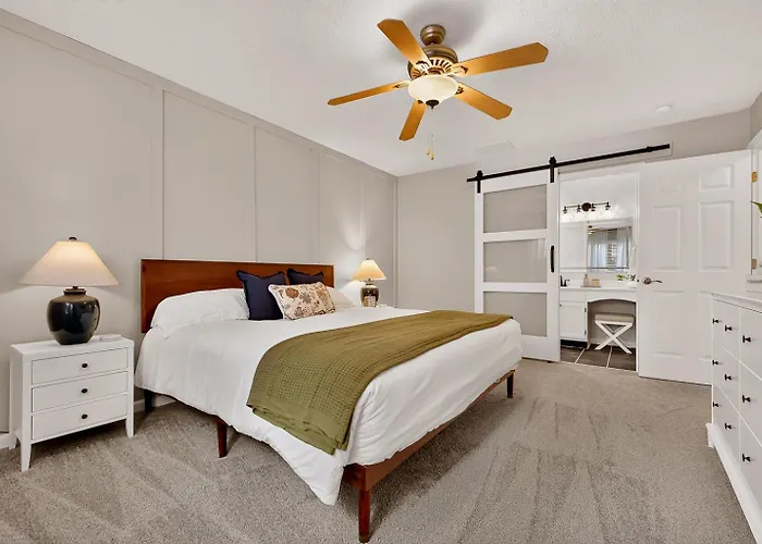 4Br Greenwood In Extended & Monthly Stays
