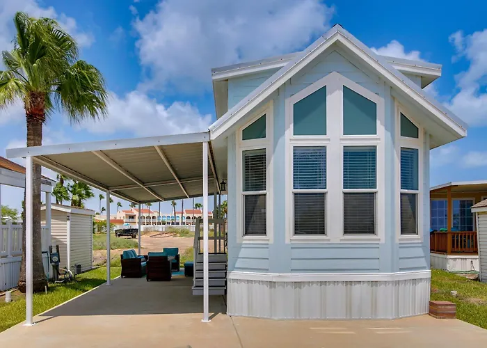 5 Mi To Beach: Family Fun, Modern With Great Views