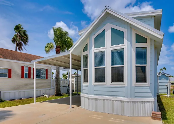 5 Mi To Beach: Family Fun, Modern With Great Views