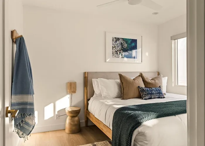 Tide House Hermosa Beach - No 4 - 2Bd W Parking