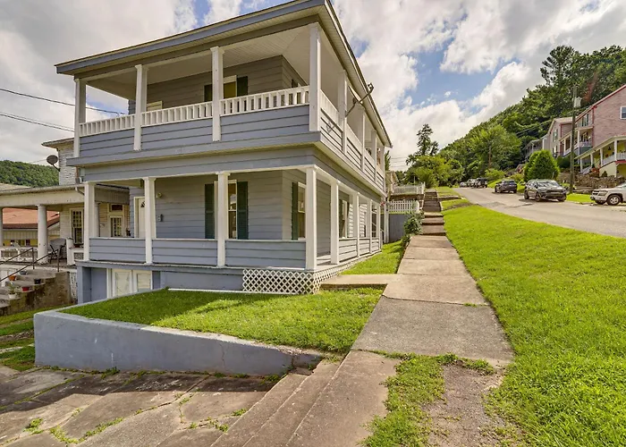 Pets Welcome! Hinton Home W/ Mtn Views