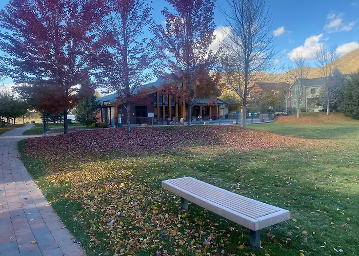 Sweetwater Retreat - Pet Friendly!