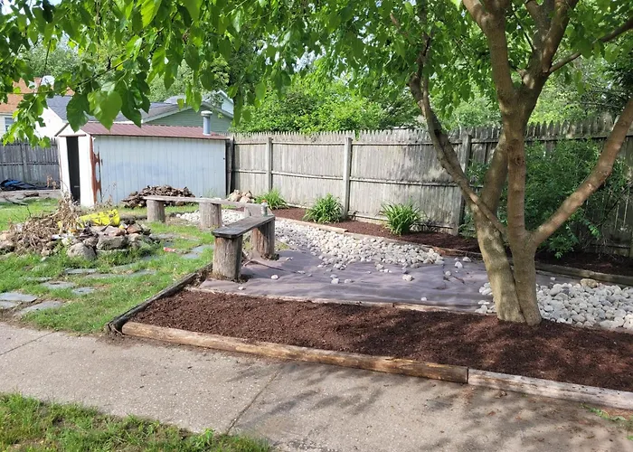 Serene 4 Bedroom House With Ac