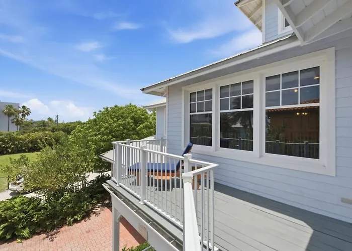 4Br Ocean View Home. Steps Away From Juno Beach!