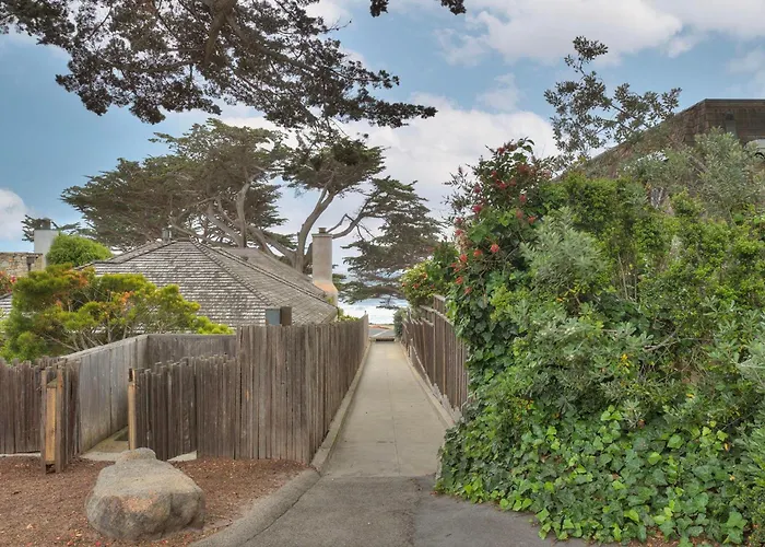 3936 Coastal Cottage