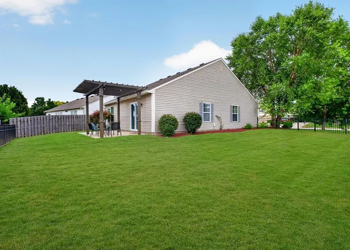 4Br Greenwood In Extended & Monthly Stays