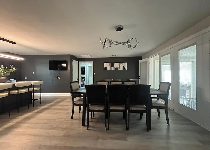 Game Room I Private Gym I Fire Pit I Fenced Yard