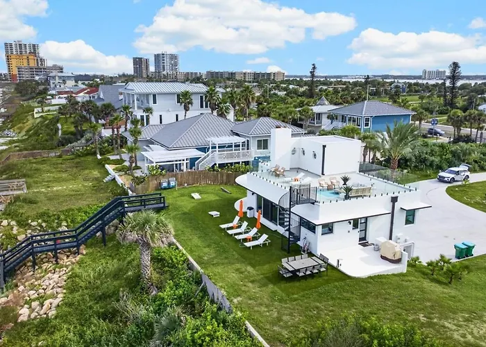 Oceanfront Estate,Rooftop Lounge,Game Room