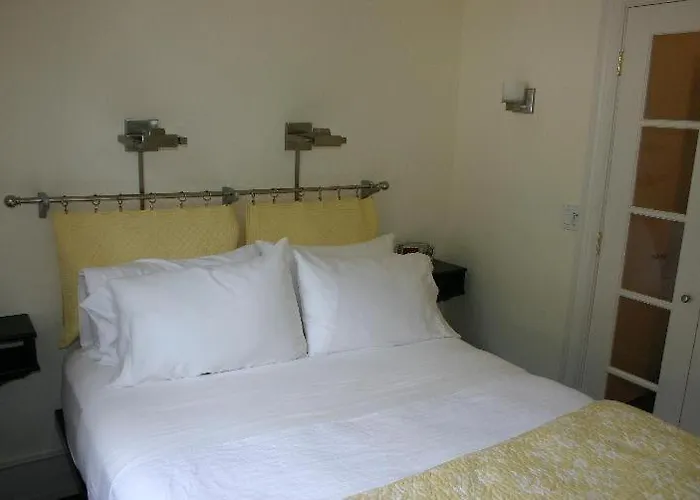 Riverview Organic Bed & Breakfast And Wellness Center