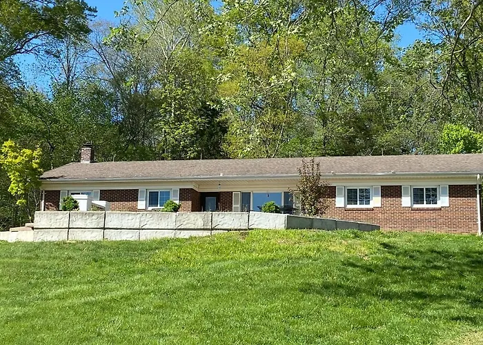 Boar Creek Guest House-Sleeps 15