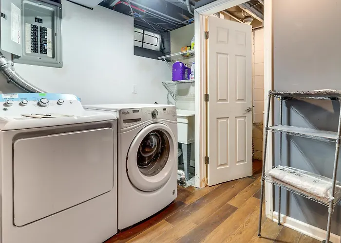 8 Mi To Dtwn Detroit! Apt W/ Shared Yard