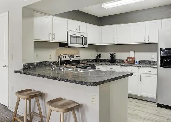 Landing Modern Apartment With Amazing Amenities