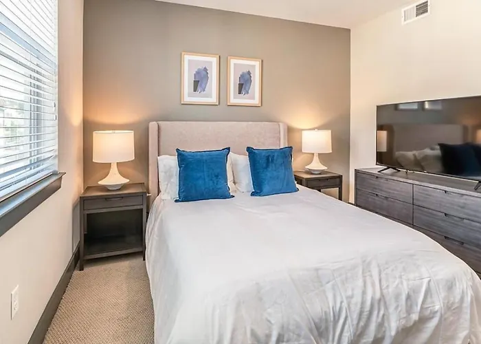 Landing Modern Apartment With Amazing Amenities