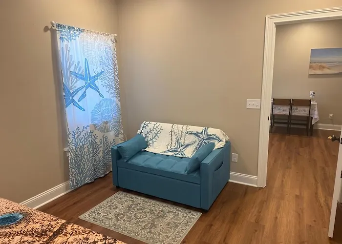 Beach-Themed Cozy Suite