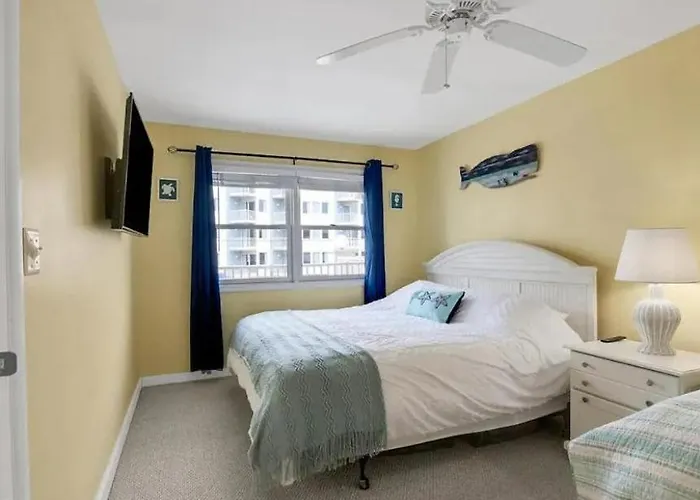 Beachfront Coastal Condo W/ Heated Pools Steps From Wildwood Boardwalk