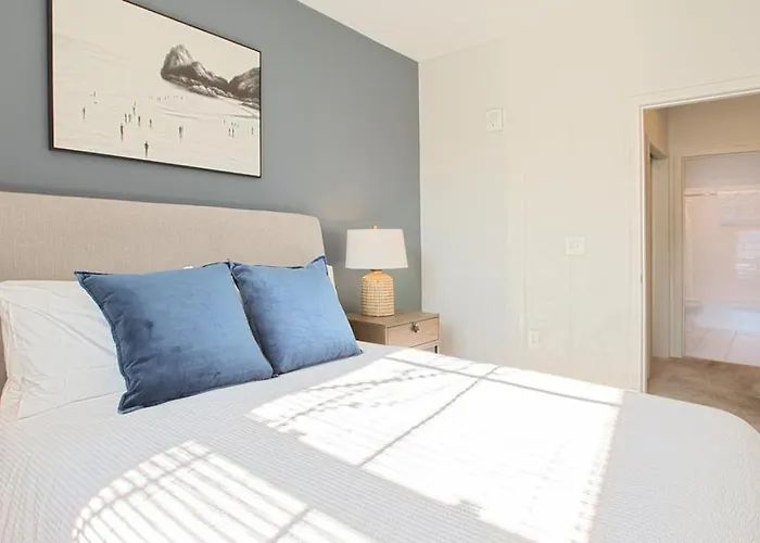 Landing Modern Apartment With Amazing Amenities