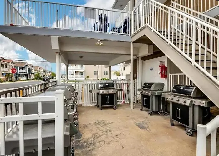 Beachfront Coastal Condo W/ Heated Pools Steps From Wildwood Boardwalk