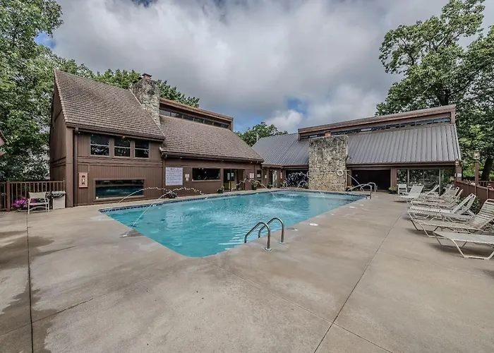 22 Mile Marker! Indoor/Outdoor Pools, Hot Tub! New