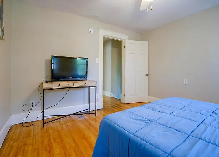Twin Cities Duplex Near Downtown Minneapolis