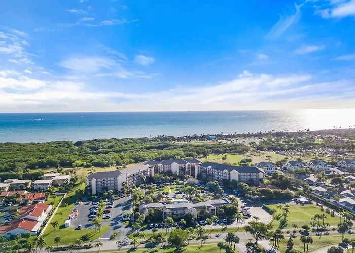 The Divine Tides Condo 5 Minute Walk To The Beach