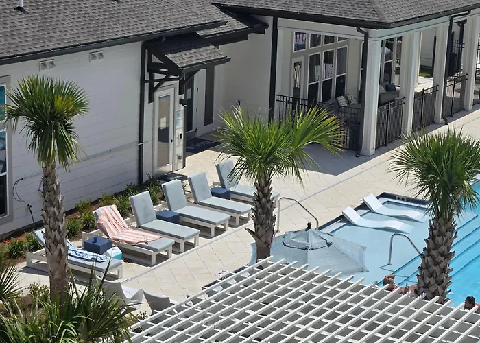 Corporate Luxe 2Br 2Ba Apartment With Serene Water View 5 Min From Jax Airport