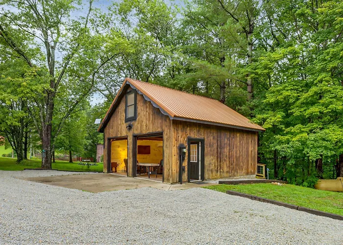 Pond View & Hot Tub! 'The Perch' In Hocking Hills