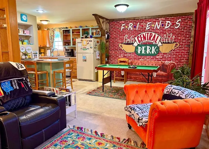 Fun Escape Friends Central Perk - Starved Rock