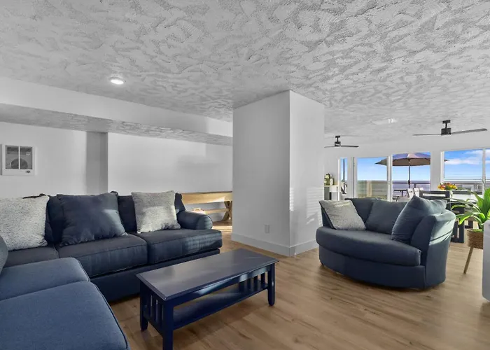 Surfer Beach Hotel San Diego