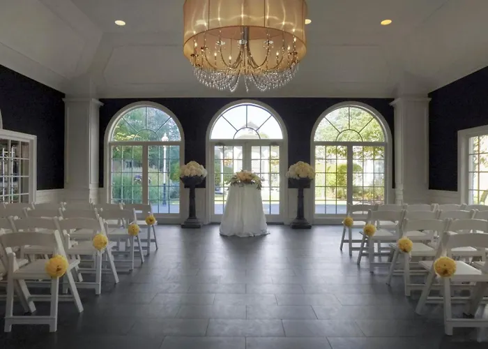 Ethan Allen Hotel