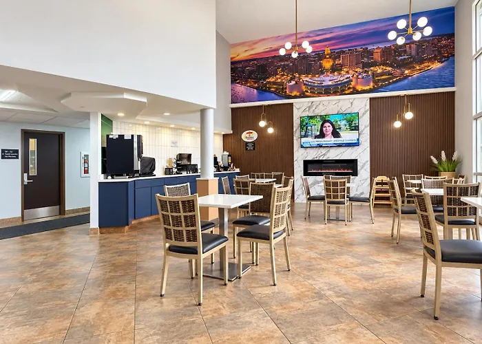 Super 8 By Wyndham Madison South