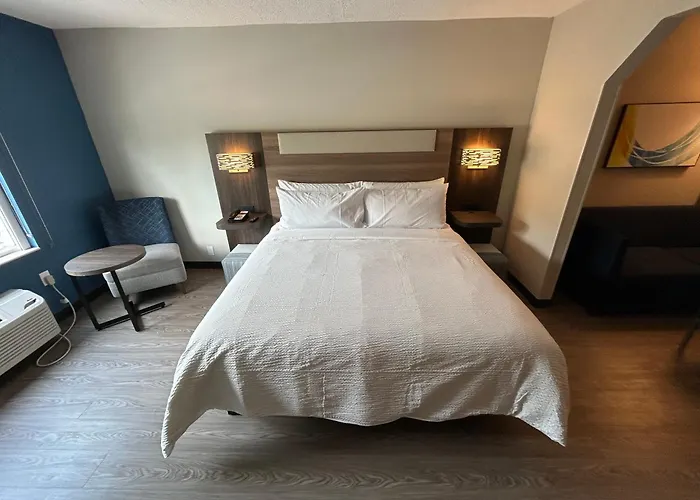Holiday Inn Express & Suites Dania Beach - Airport Area