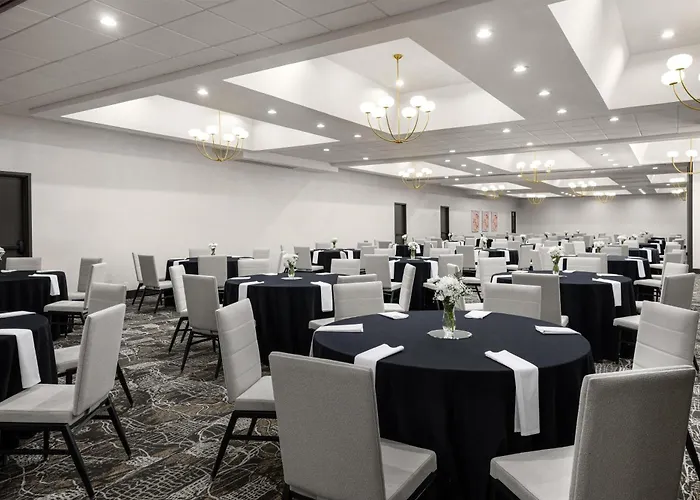 Embassy Suites By Hilton Cincinnati Northeast - Blue Ash