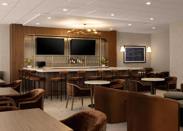 Embassy Suites By Hilton Cincinnati Northeast - Blue Ash