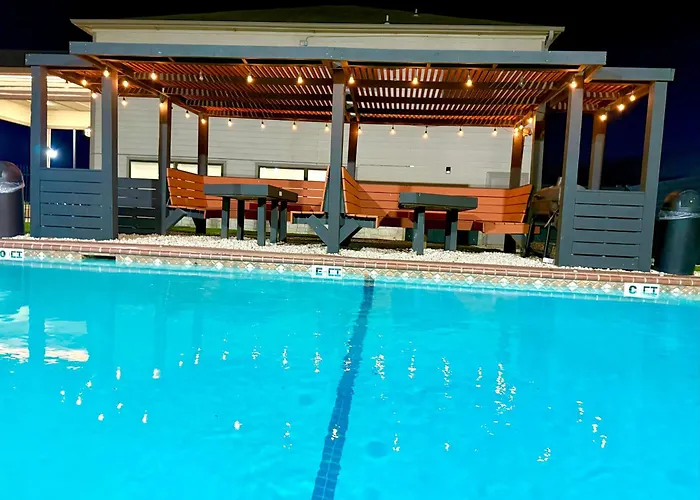 Quality Inn & Suites Victoria South