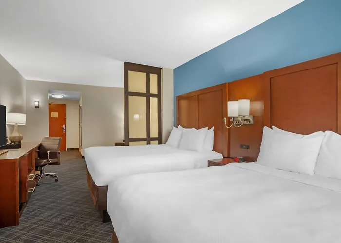 Comfort Suites Huntersville Near Lake Norman