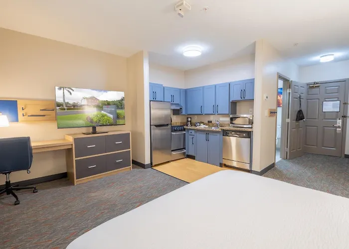 Candlewood Suites Miami Lakes By Ihg