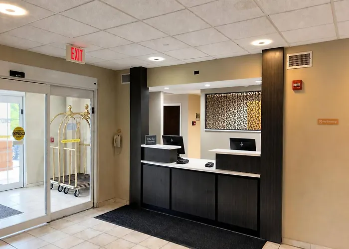 Candlewood Suites Pearl By Ihg