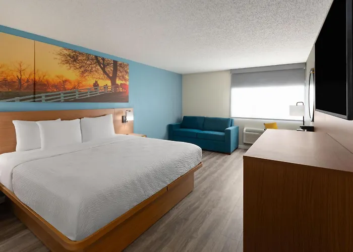 Days Inn & Suites By Wyndham Festus