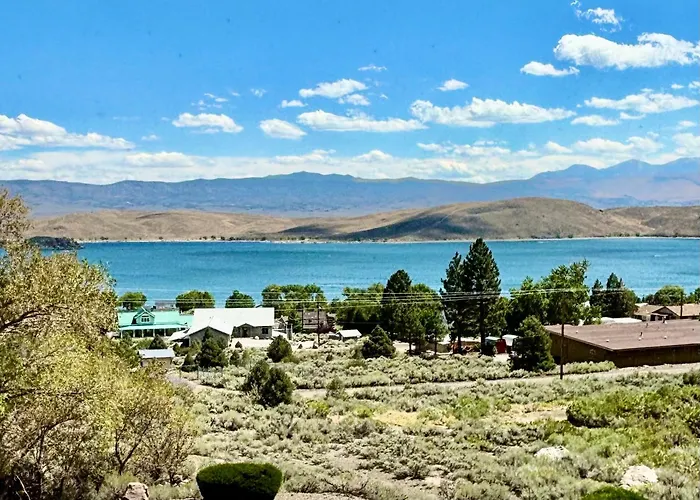 Topaz Lodge