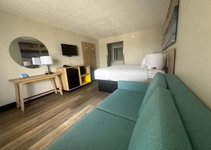 Days Inn By Wyndham Fort Myers